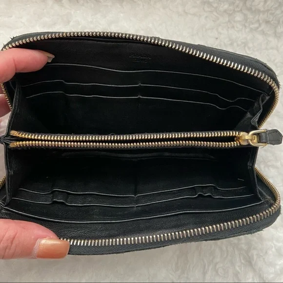 SOLD - PRADA NAPPA GAUFRE LEATHER ZIP AROUND WALLET NERO BLACK - Picture 10 of 11